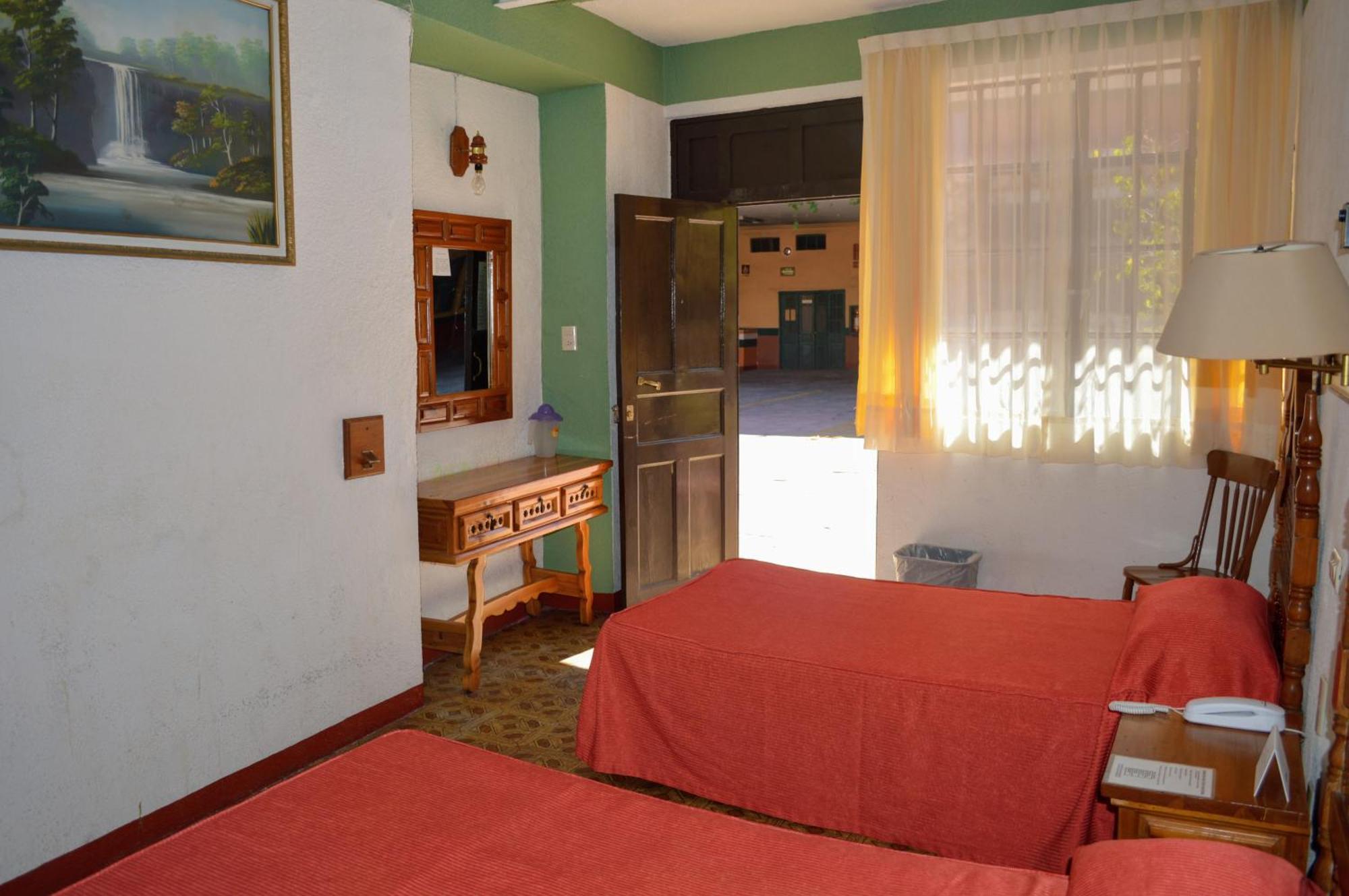 Colonial Hotel